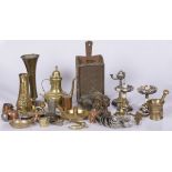 A lot of various items a.w. a jewelery box and grater, 20th century.