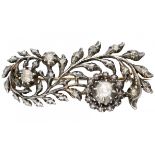 Silver floral openwork Frisian feather brooch set with diamond - 835/1000.