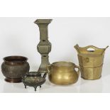 A lot of various Asian items, China, 1900 and later.