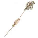 Rose gold tie clip set with 7 rose cut diamonds - 14 ct.
