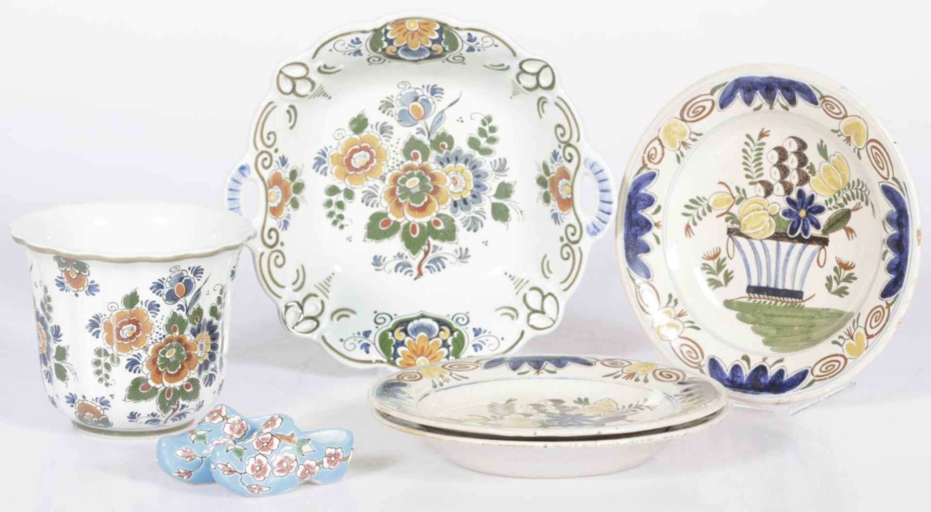 A lot of various earthenware items, Holland and France, 20th century.