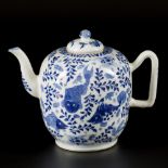 A porcelain teapot with carp decor, China, 19th century.