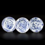 A lot comprising (3) porcelain porridge plates with floral decoration, China, Qianglong.