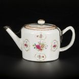 A porcelain teapot with famille rose decor, China, 18th century.