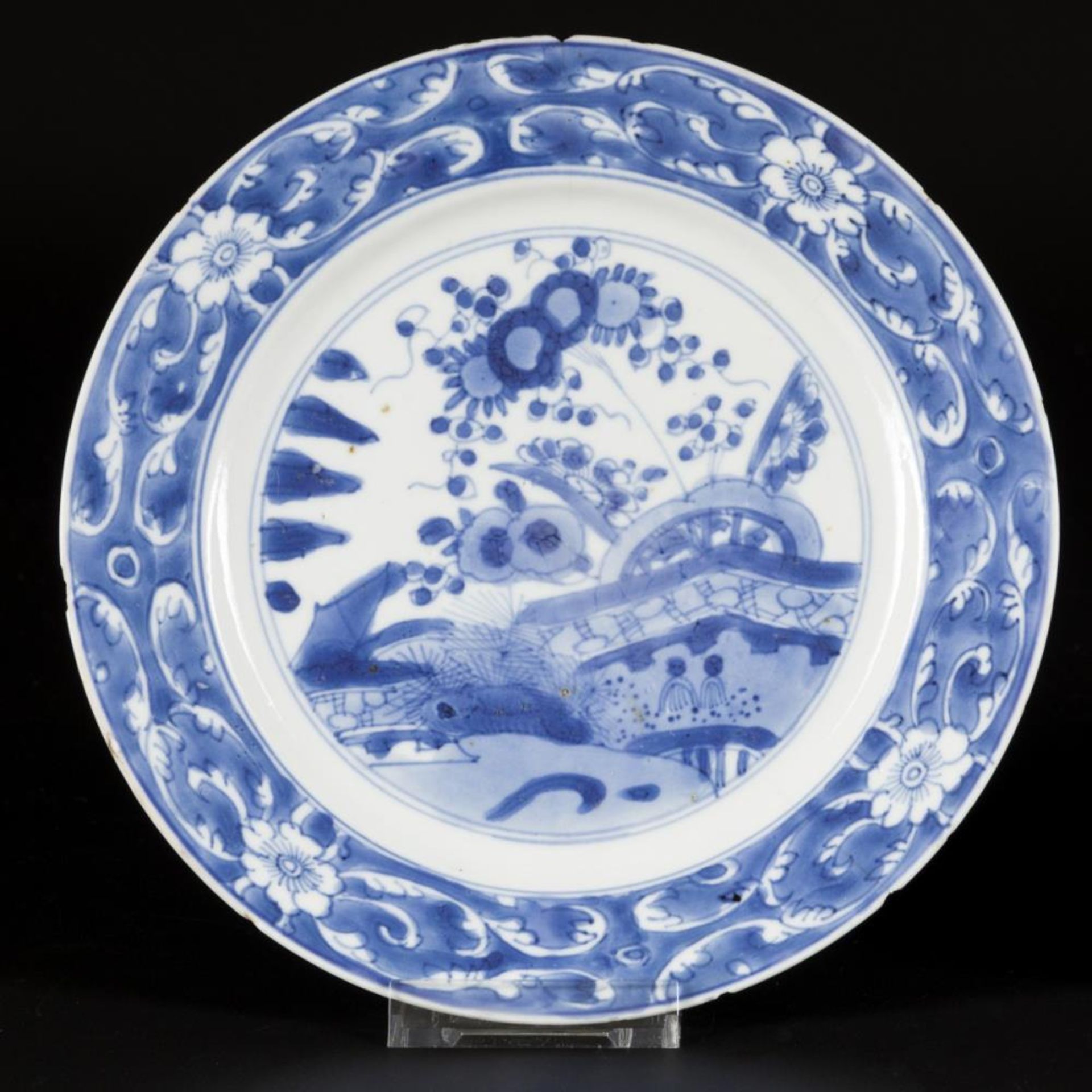 A set of (2) porcelain plates with floral decor, China, Kangxi. - Bild 2 aus 4