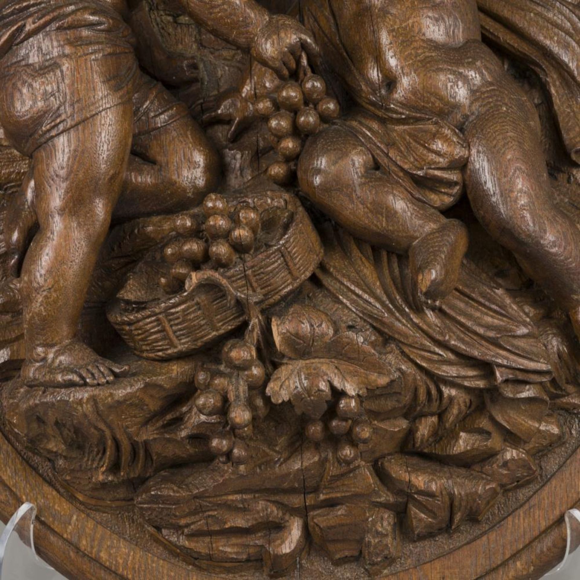 An oak carving of putti harvesting grapes (autumn), Belgium, 19th century. - Image 3 of 4