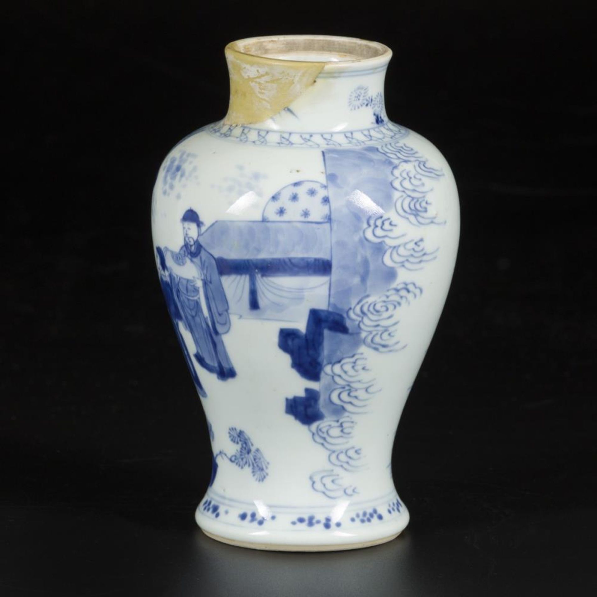 A porcelain canister decorated with various figures, marked Lingzhi, China, Kangxi. - Bild 2 aus 5