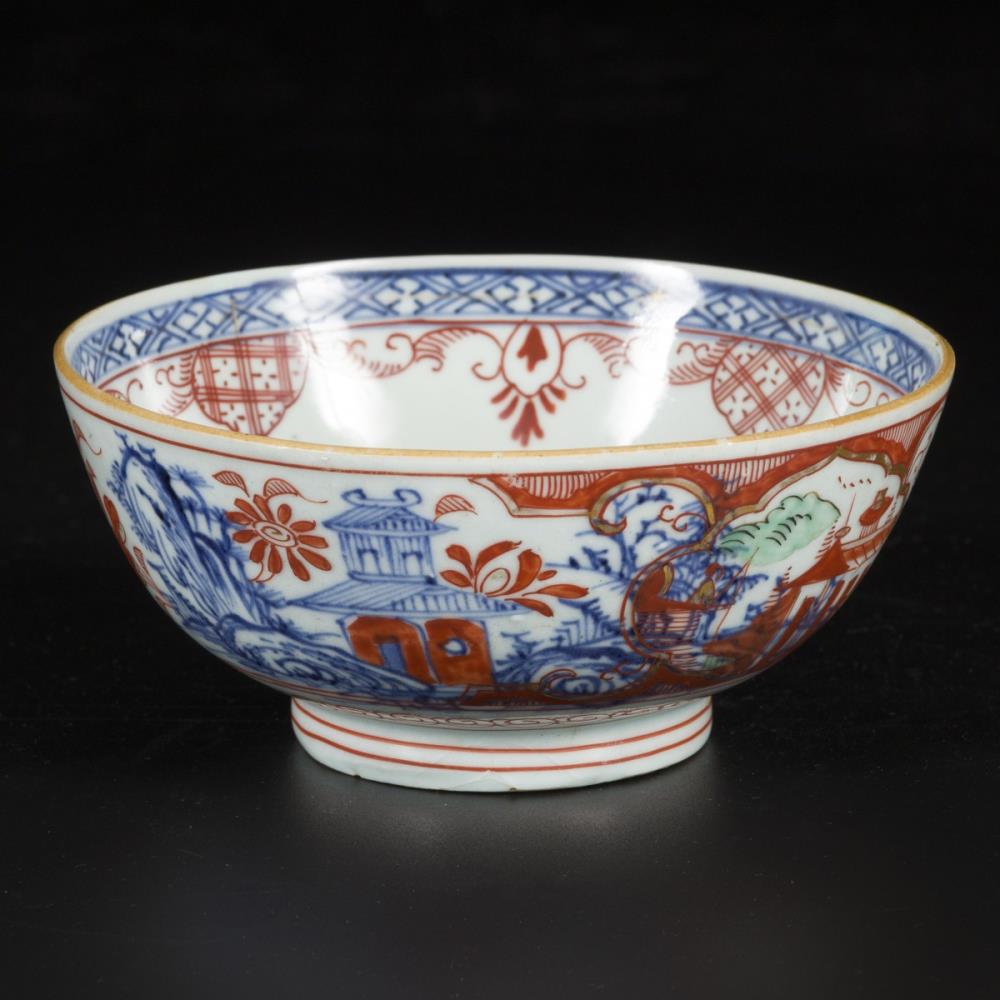 A porcelain bowl with Amsterdams Bont decor, China, 18th century. - Image 3 of 5