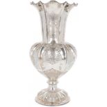 Showpiece vase silver.