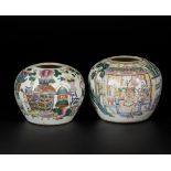 A lot of (2) porcelain storage jars with decor of figures and antiques, China, 1st half 20th century