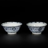 A lot of (2) Swatow bowls, China, 19th century.