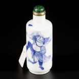 A porcelain snuff bottle with decoration of fighting figures, China, 19th century.