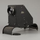 A Leitz Wetzlar epidiascope.