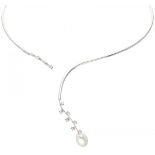 14K. White gold necklace set with zirconia and freshwater cultivated pearl.