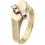 14K. Yellow gold ring set with approx. 0.18 ct. diamond.