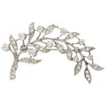 18K. White gold leaf-shaped brooch set with approx. 1.20 ct. diamond.