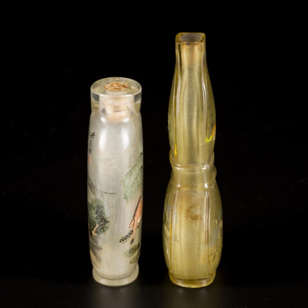 A lot comprised of (4) glass snuff bottles with various decorations, China, 1st half 20th century. - Image 11 of 15