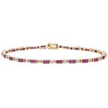 18K. Yellow gold bracelet set with approx. 2.99 ct. natural ruby ​​and approx. 0.11 ct. diamond.
