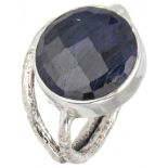 Silver solitaire ring set with a sapphire - 925/1000.