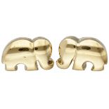 18K. Yellow gold C'est Laudier earrings in the shape of an elephant.