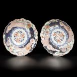 A set of (2) porcelain Imari plates with lobed outer edge, Japan, 18th century.