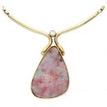 14K. Yellow gold necklace and pendant set with approx. 0.08 ct. diamond and precious opal.