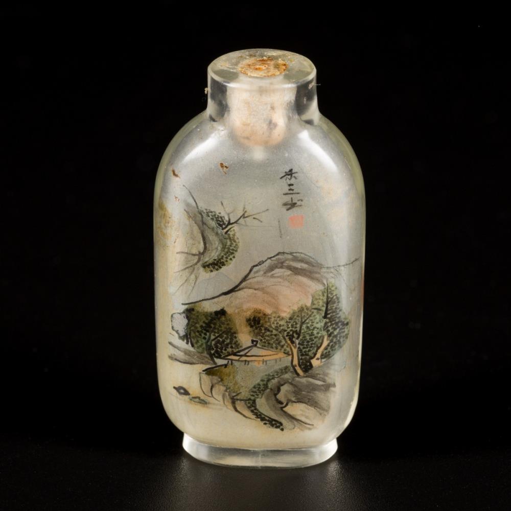 A lot comprised of (4) glass snuff bottles with various decorations, China, 1st half 20th century. - Image 4 of 15