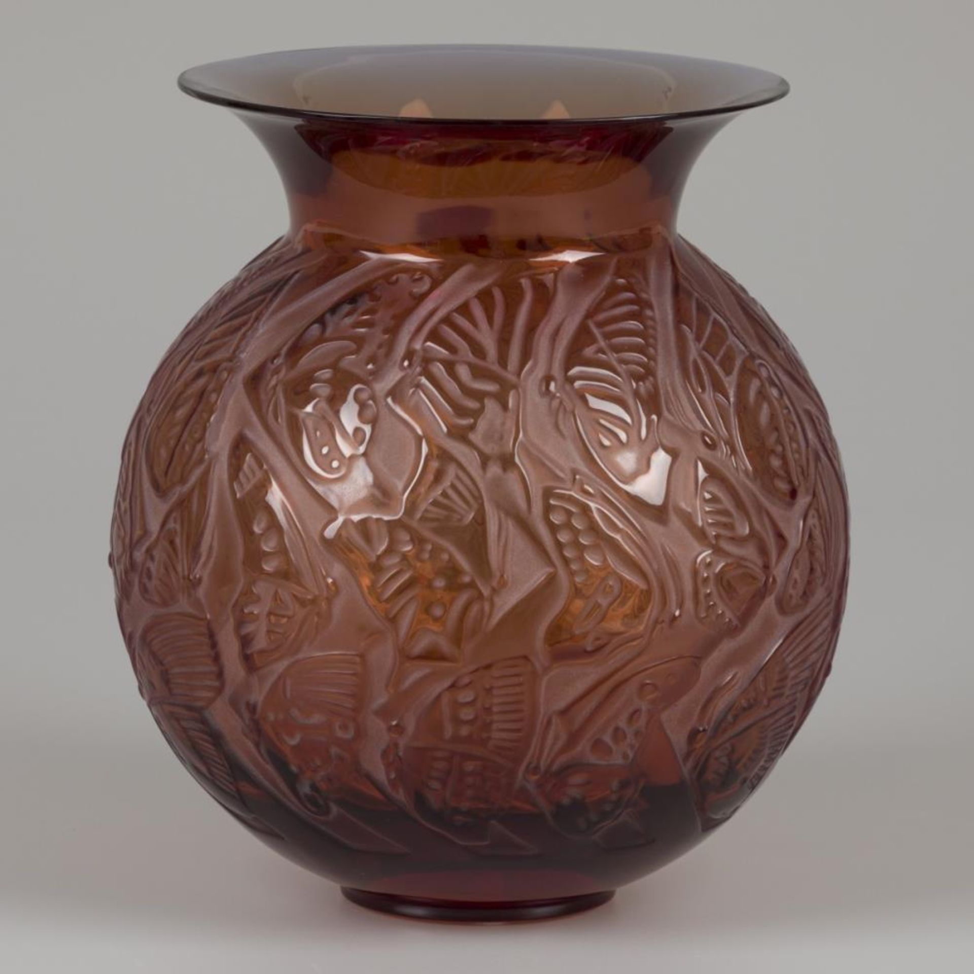 A Lalique "Nymphale" -vase, marked "Lalique France". - Image 3 of 6