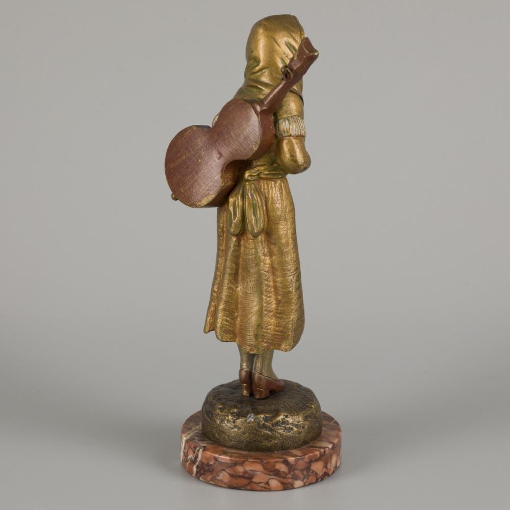 R. Richard (XIX-XX), A bronze statuette of gypsy girl/ gitane with a guitar on het back, France, ca. - Image 2 of 3