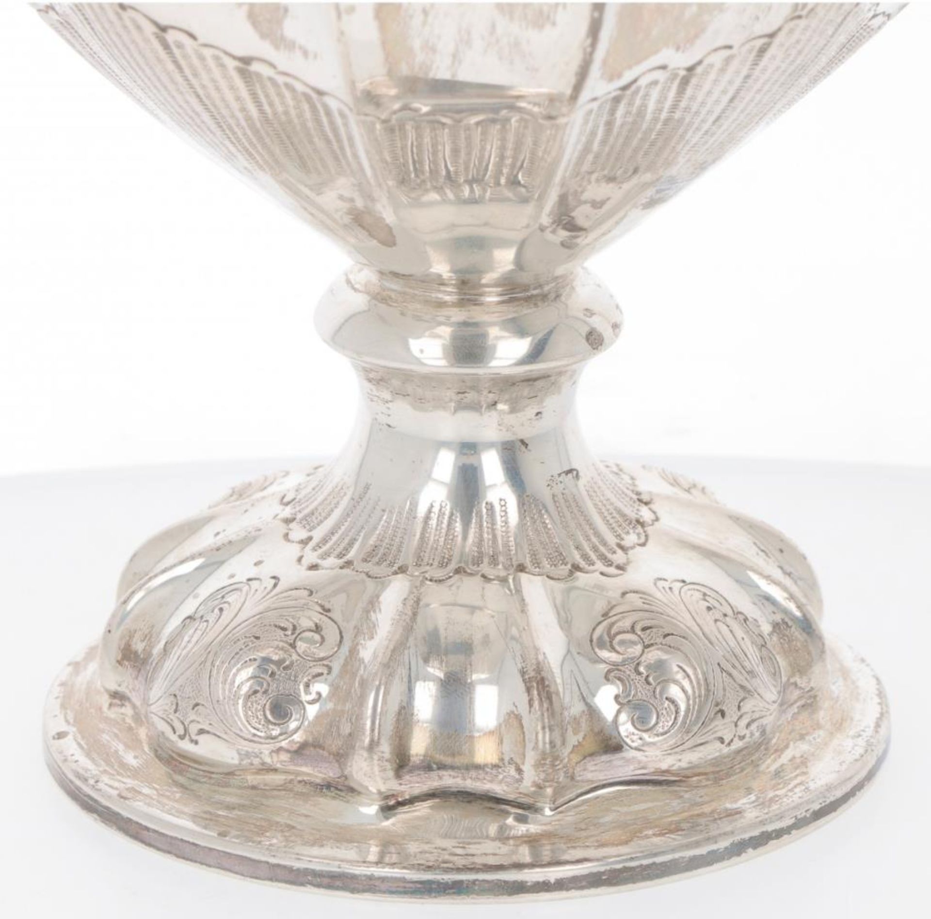 Showpiece vase silver. - Image 3 of 5