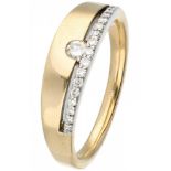 14K. Yellow gold ring set with approx. 0.16 ct. diamond.