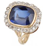 18K. Yellow gold antique entourage ring set with approx. 3.46 ct. synthetic sapphire and rose cut di