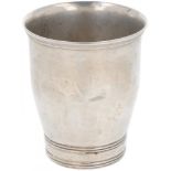 Drinking cup silver.