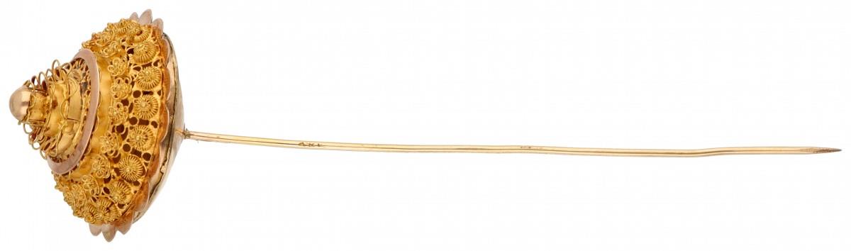 14K. Yellow gold antique hat pin with Zeeland knot. - Image 2 of 3