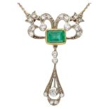 14K. Bicolor gold Art Nouveau necklace with pendant set with approx. 1.14 ct. natural emerald and ap