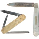 (2) piece lot pocket knives silver / gold.