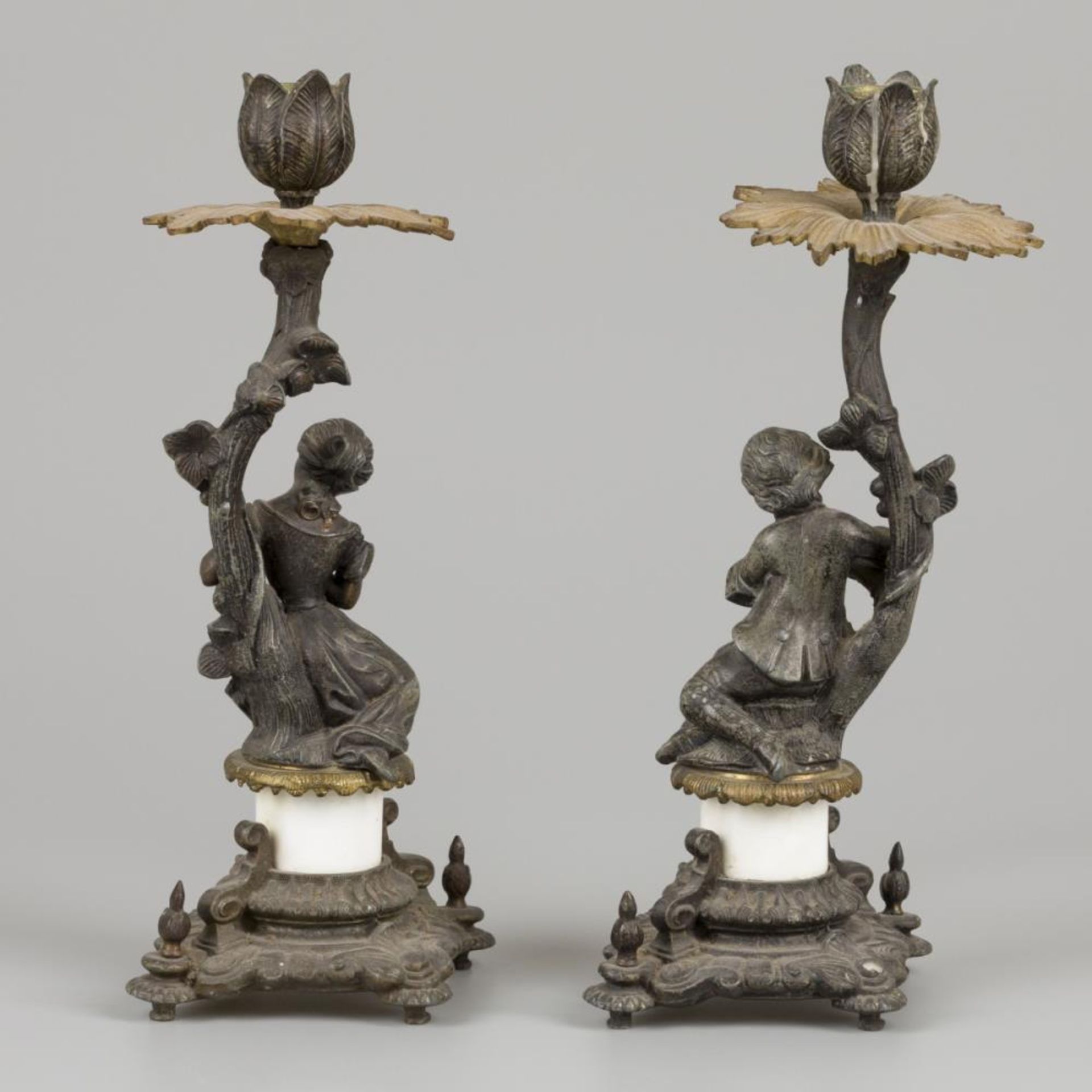 A set of (2) bronze candles, France, late 19th century. - Image 4 of 5