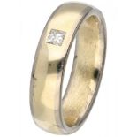 14K. Bicolor gold band ring set with approx. 0.12 ct. diamond.