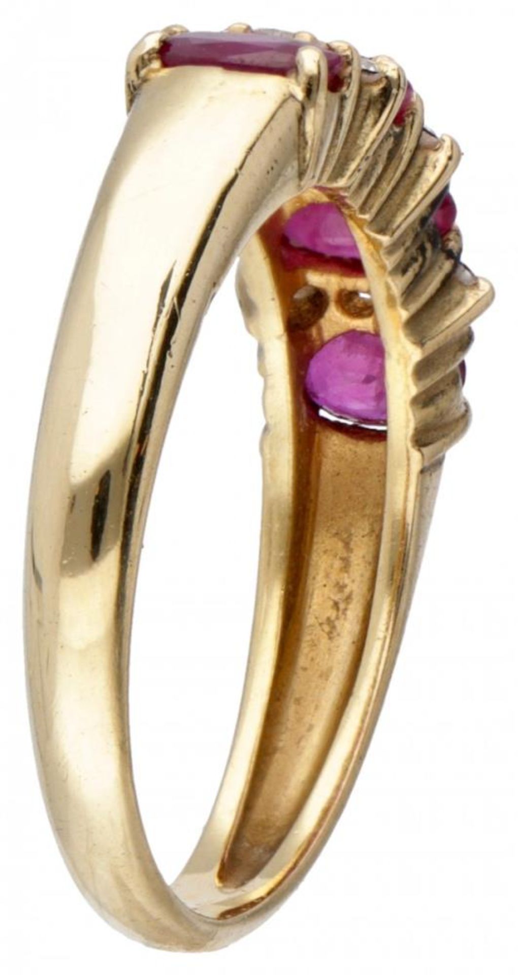 18K. Yellow gold ring set with approx. 0.18 ct. diamond and approx. 1.28 ct. ruby. - Image 2 of 2