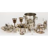 A lot comprised of various silvered items, o.w. a wine cooler, 20th century.