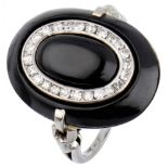 14K. White gold oval Art Deco ring set with approx. 0.24 ct. diamond and onyx.