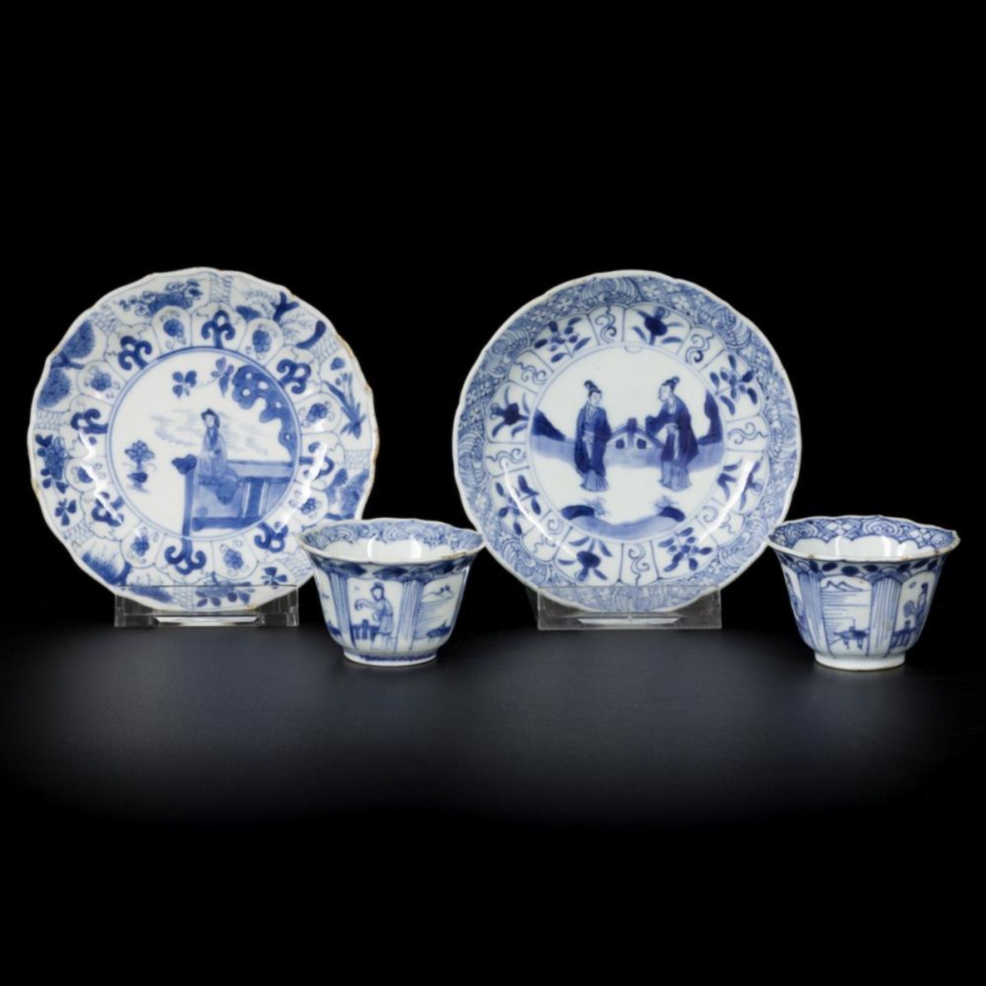 A lot comprised of (2) porcelain cups and saucers with decor of Long Eliza, China, Kangxi. - Bild 2 aus 3