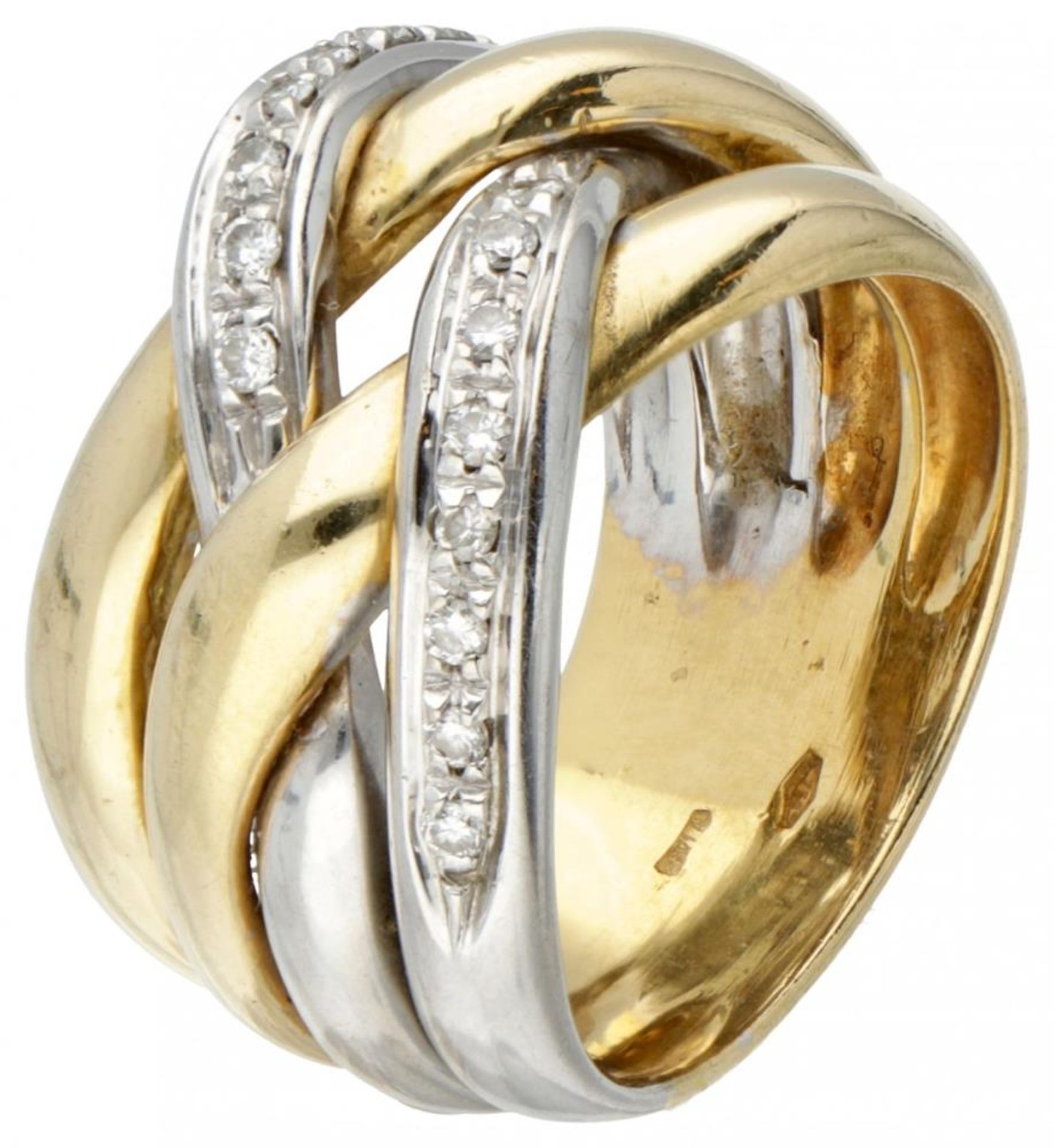 18K. Bicolor gold braided ring set with approx. 0.16 ct diamond.
