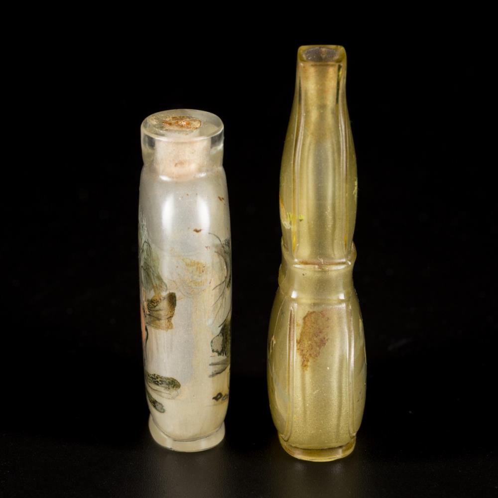 A lot comprised of (4) glass snuff bottles with various decorations, China, 1st half 20th century. - Image 13 of 15