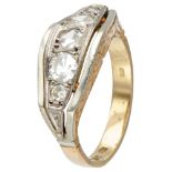 18K. Yellow gold retro ring set with approx. 0.68 ct. diamond.