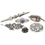 Lot comprising 5 silver antique brooches and a 'Zeeland knot' pendant - 835/1000.