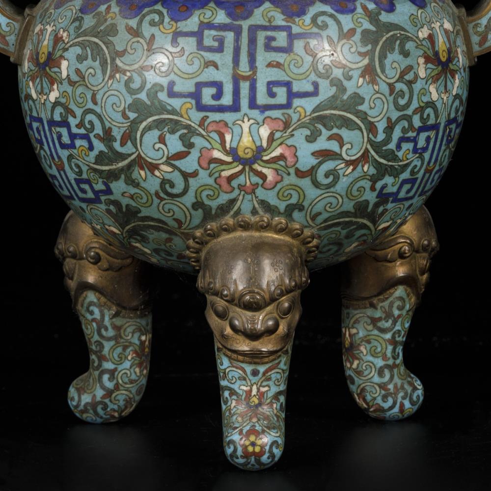 A cloisonne incense burner, China, 18/19th century. - Image 3 of 9