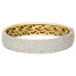 18K. Yellow gold pave bangle bracelet with openwork inside and set with approx. 8.83 ct. diamond.