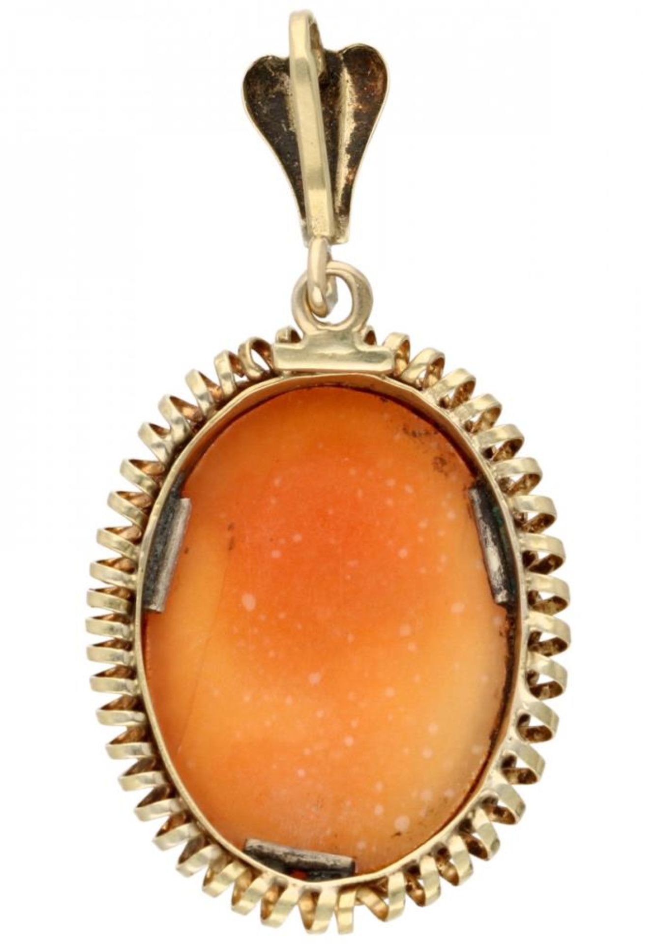 Cameo pendant in a 14K. yellow gold frame with cord rim. - Bild 2 aus 2