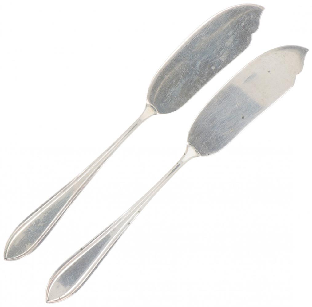 (2) piece set of butter knives "Dutch point fillet" silver.